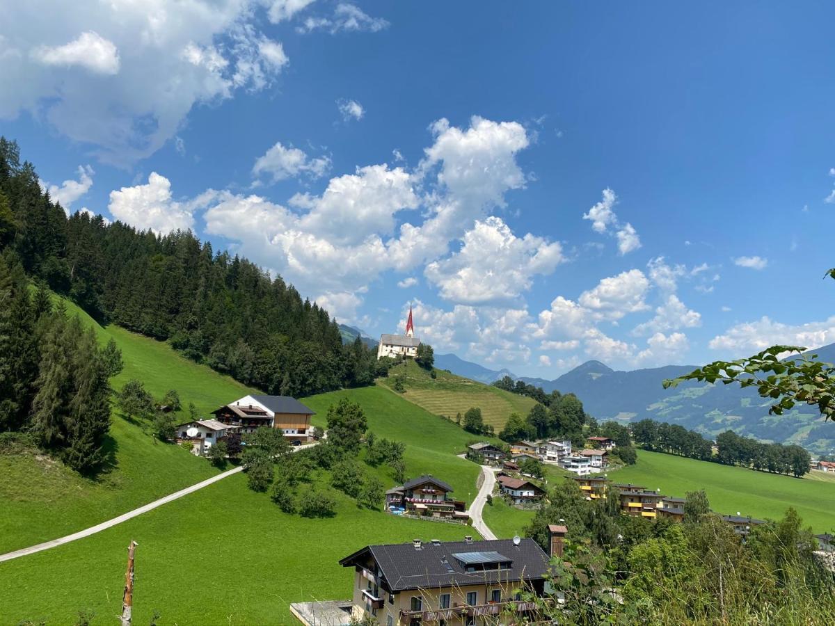 Hotel Standlhof Zillertal Uderns Exterior photo