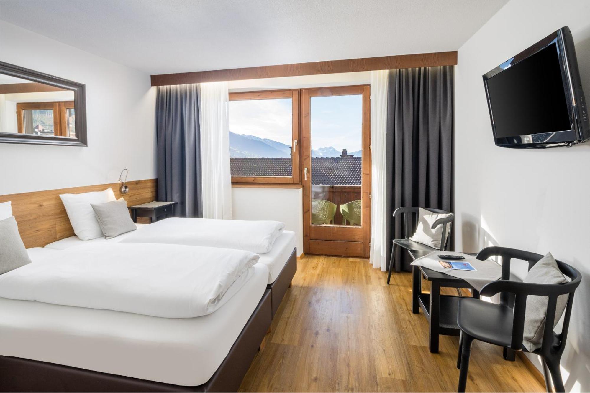 Hotel Standlhof Zillertal Uderns Exterior photo