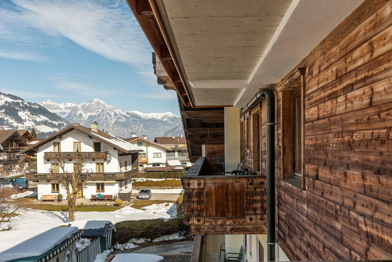 Hotel Standlhof Zillertal Uderns Exterior photo
